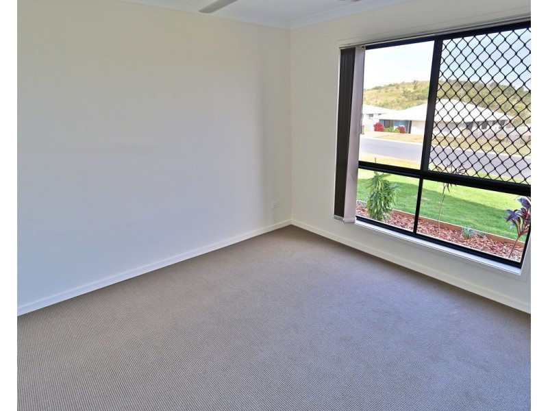 23 Falcon Crest, Zilzie QLD 4710