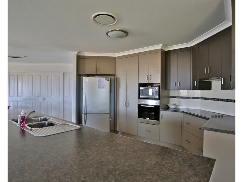 1 Timbers Beach Road, Zilzie QLD 4710