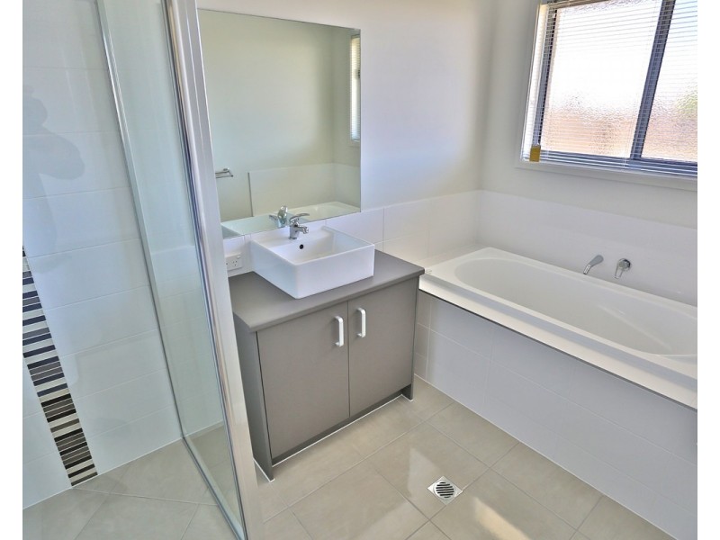 2 Barramundi Street, Mulambin QLD 4703