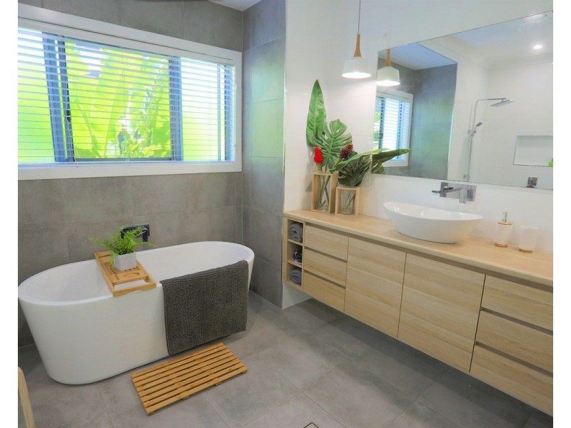 38 Paradise Way, Emu Park QLD 4710