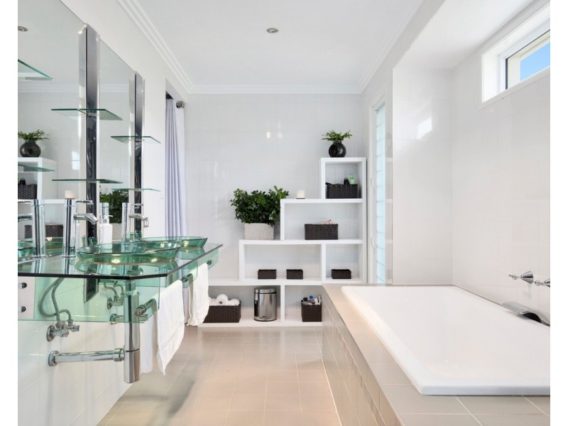 53 Valley Park Road, Zilzie QLD 4710