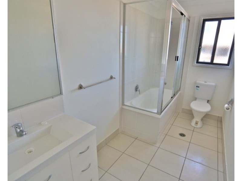 8 The Ridge Way, Zilzie QLD 4710