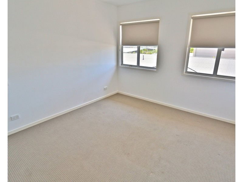 33 Cocoanut Point Drive, Zilzie QLD 4710