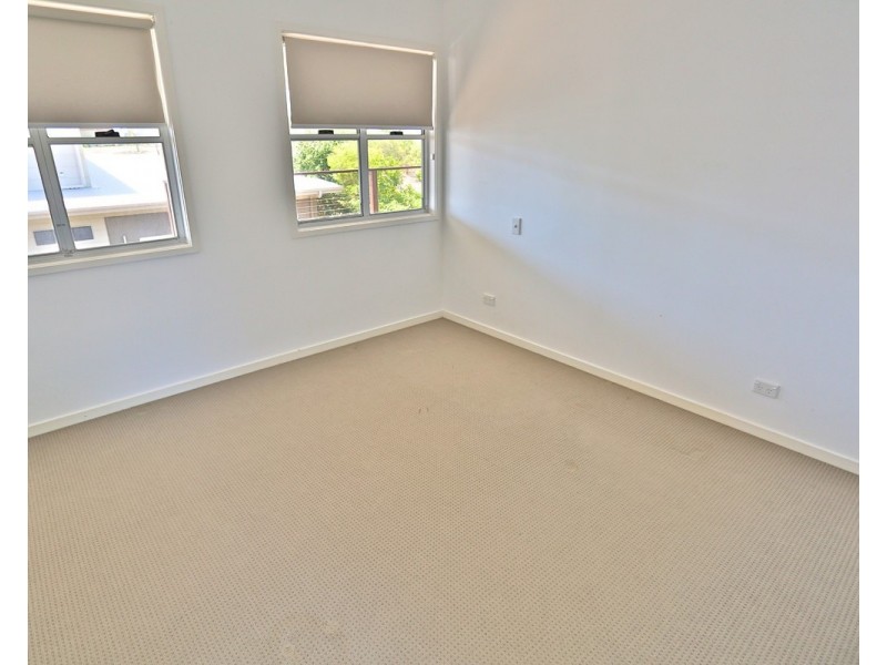 33 Cocoanut Point Drive, Zilzie QLD 4710