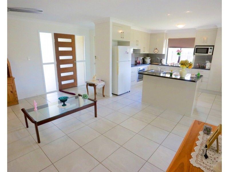 14 Riviera Way, Mulambin QLD 4703