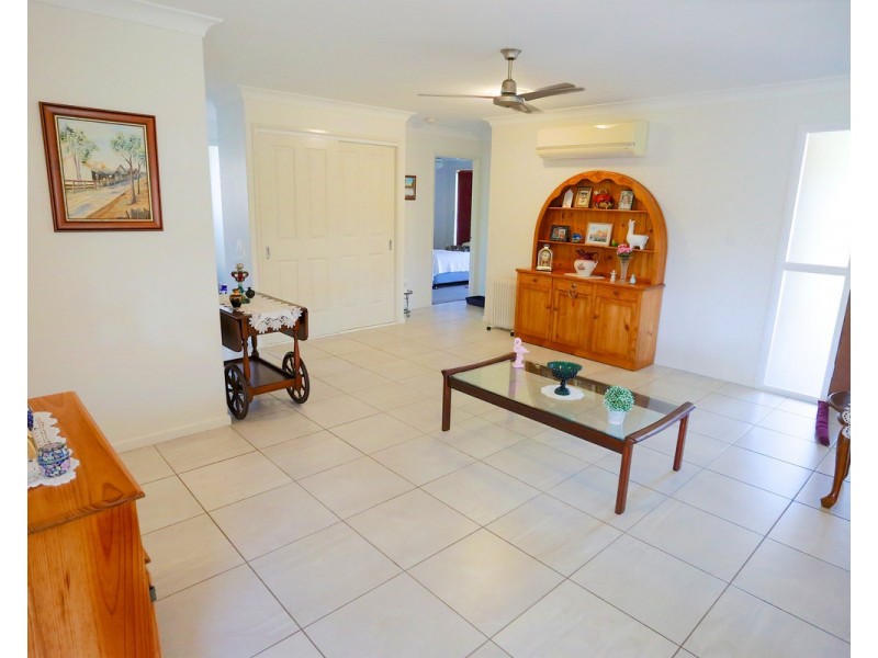 14 Riviera Way, Mulambin QLD 4703