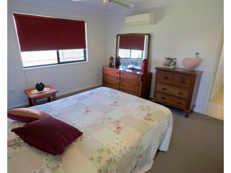 14 Riviera Way, Mulambin QLD 4703