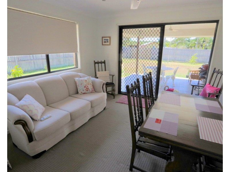14 Riviera Way, Mulambin QLD 4703