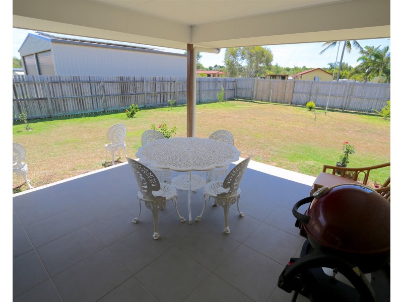 14 Riviera Way, Mulambin QLD 4703