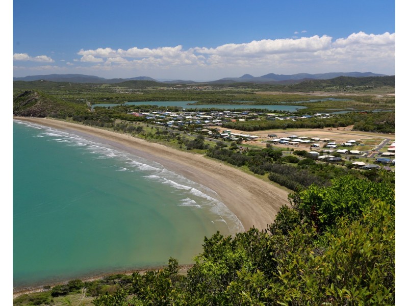 14 Riviera Way, Mulambin QLD 4703