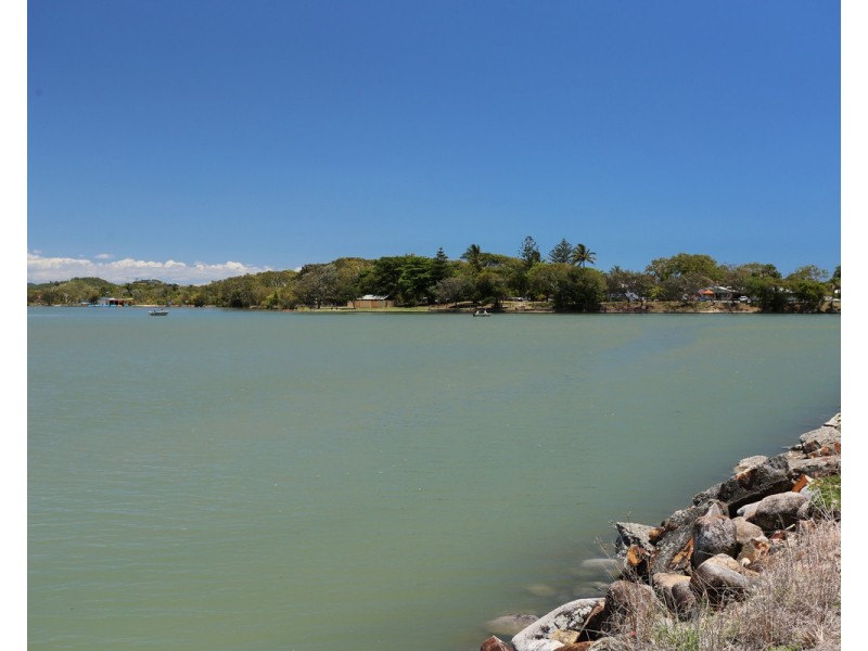 14 Riviera Way, Mulambin QLD 4703
