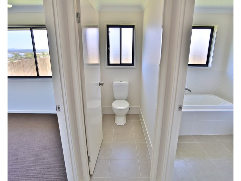 44 Falcon Crest, Zilzie QLD 4710