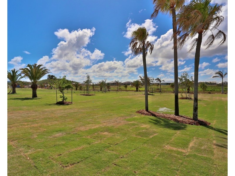 44 Falcon Crest, Zilzie QLD 4710