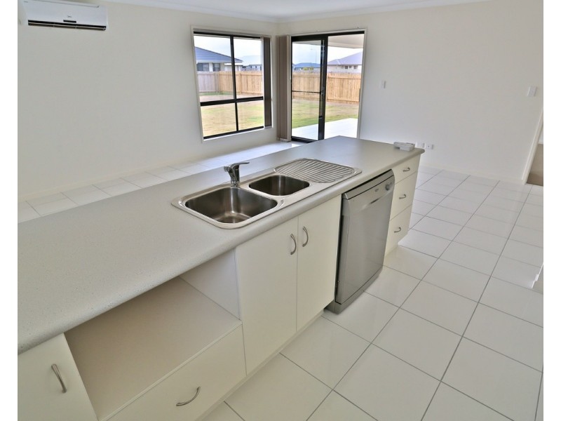 24 Timbers Beach Road, Zilzie QLD 4710