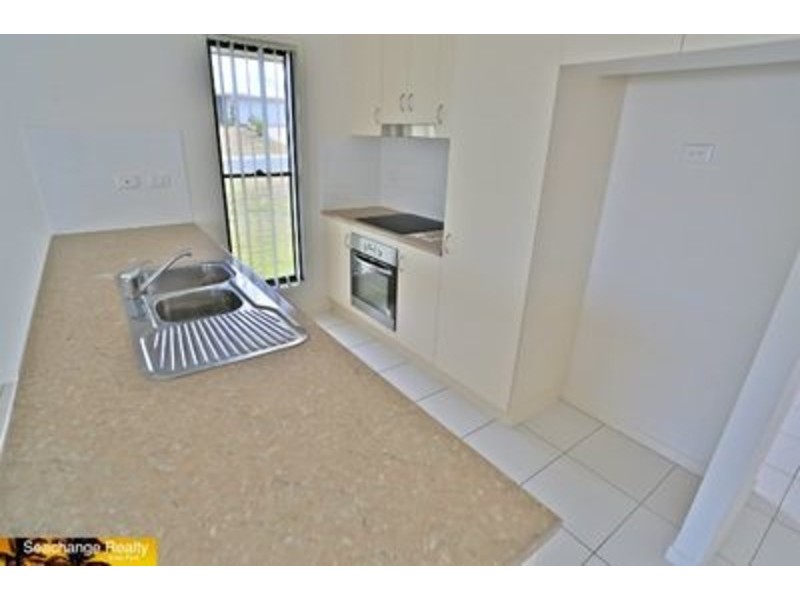 10 Falcon Crest, Zilzie QLD 4710