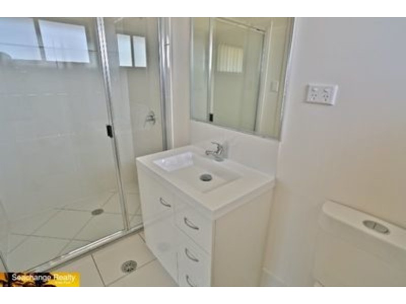 10 Falcon Crest, Zilzie QLD 4710