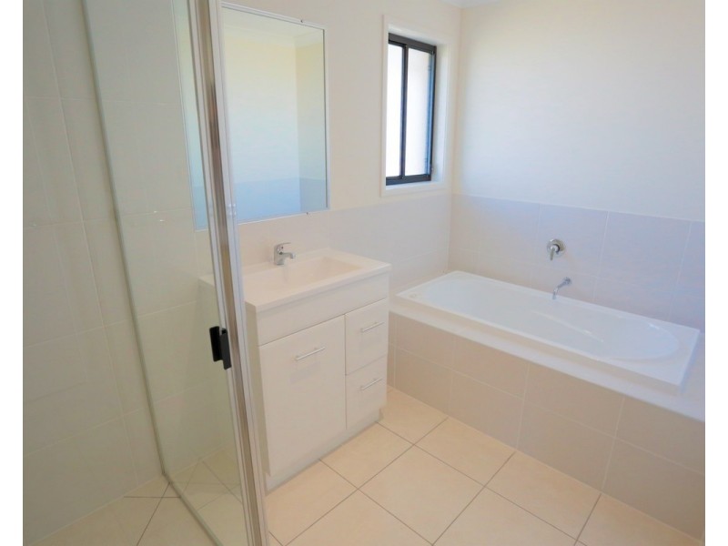 6 Falcon Crest, Zilzie QLD 4710