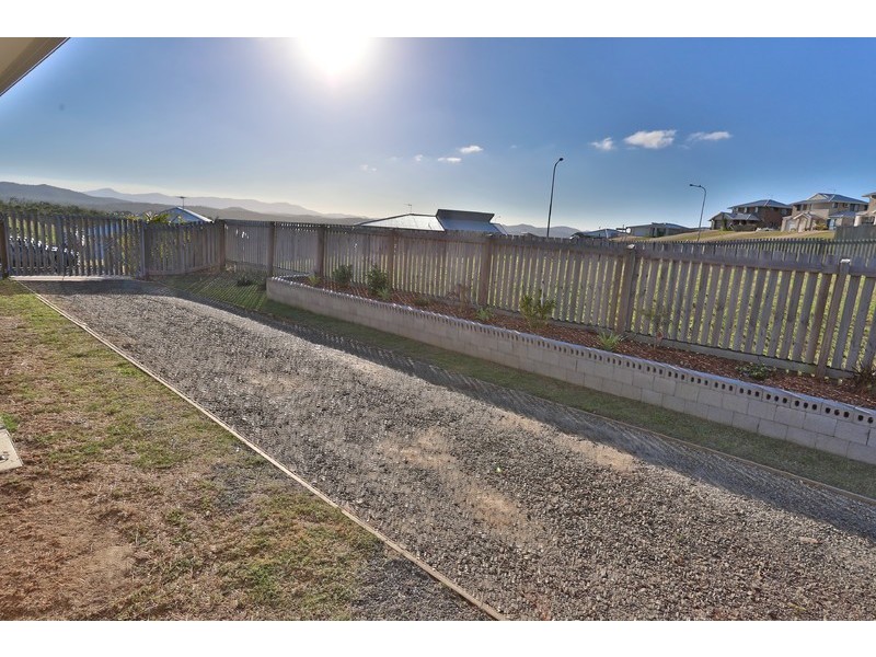 15 The Ridge Way, Zilzie QLD 4710