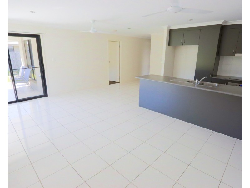 22 Beachside Circuit, Mulambin QLD 4703