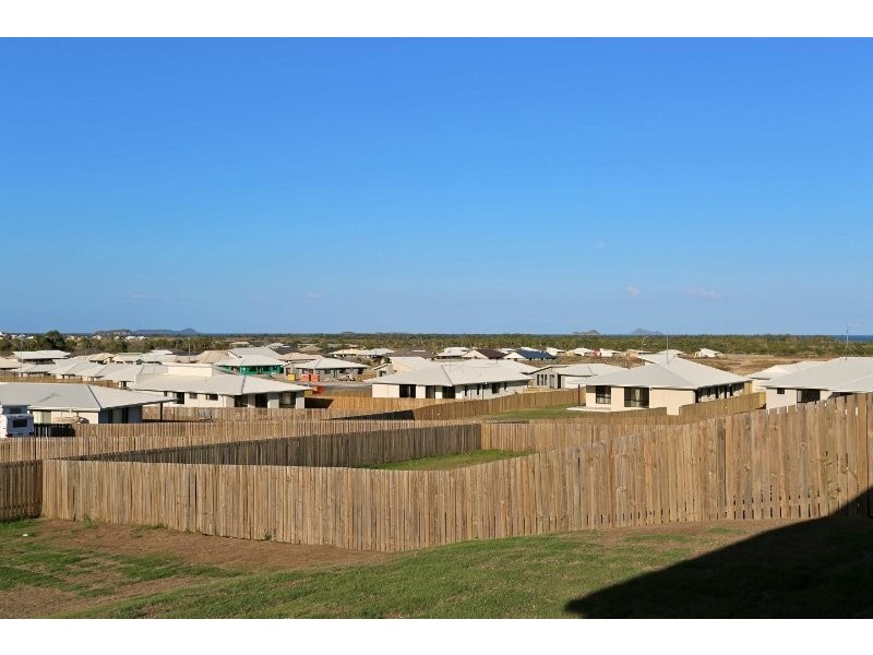 35 Falcon Crest, Emu Park QLD 4710