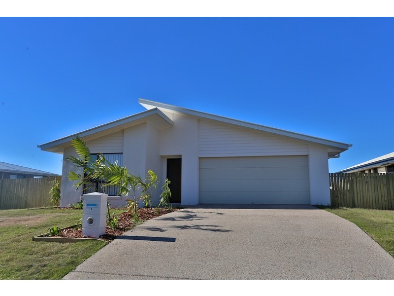 9 Eagle Heights, Zilzie QLD 4710