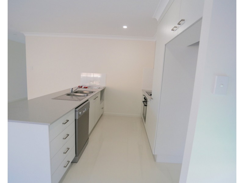 4 Ocean View Drive, Zilzie QLD 4710