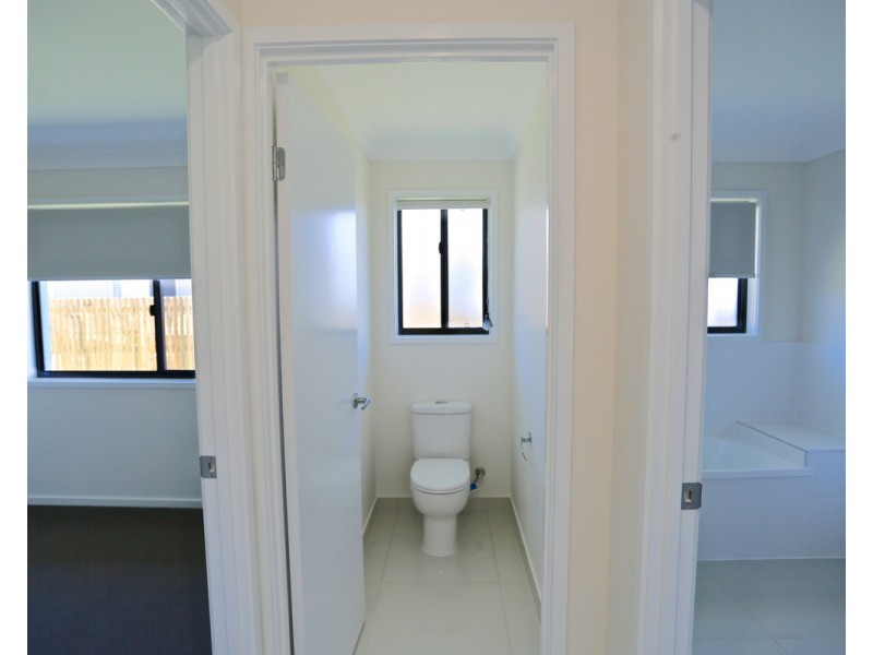 4 Ocean View Drive, Zilzie QLD 4710