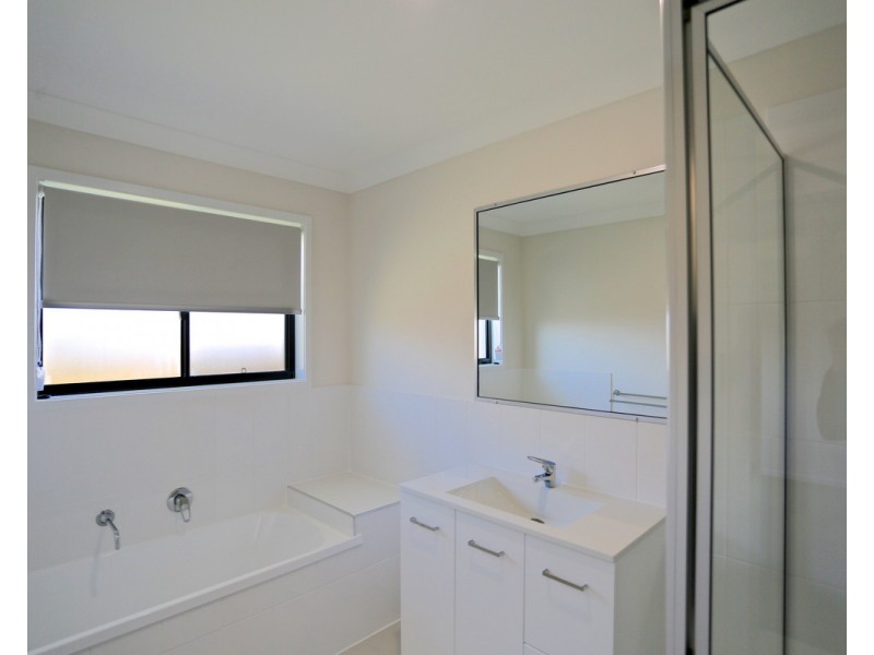 4 Ocean View Drive, Zilzie QLD 4710