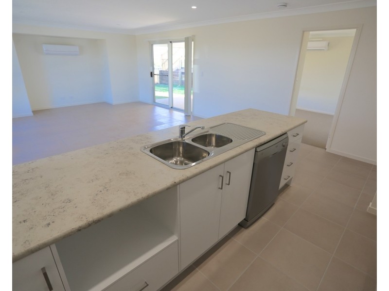 1 Seaspray Drive, Zilzie QLD 4710