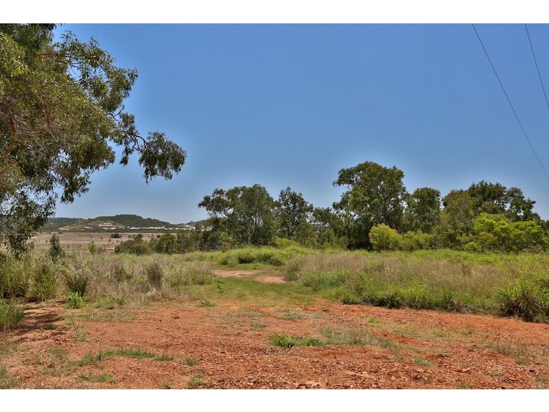 400 Scenic Highway, Rosslyn QLD 4703