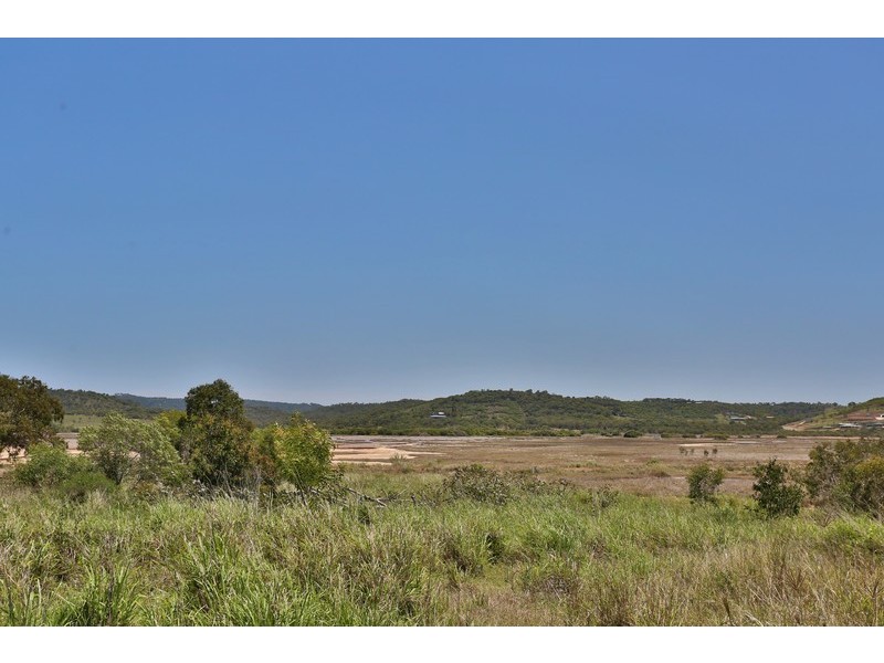 400 Scenic Highway, Rosslyn QLD 4703