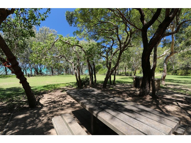 400 Scenic Highway, Rosslyn QLD 4703