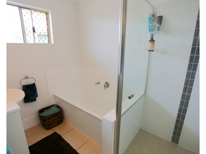 72 Cocoanut Point Drive, Zilzie QLD 4710