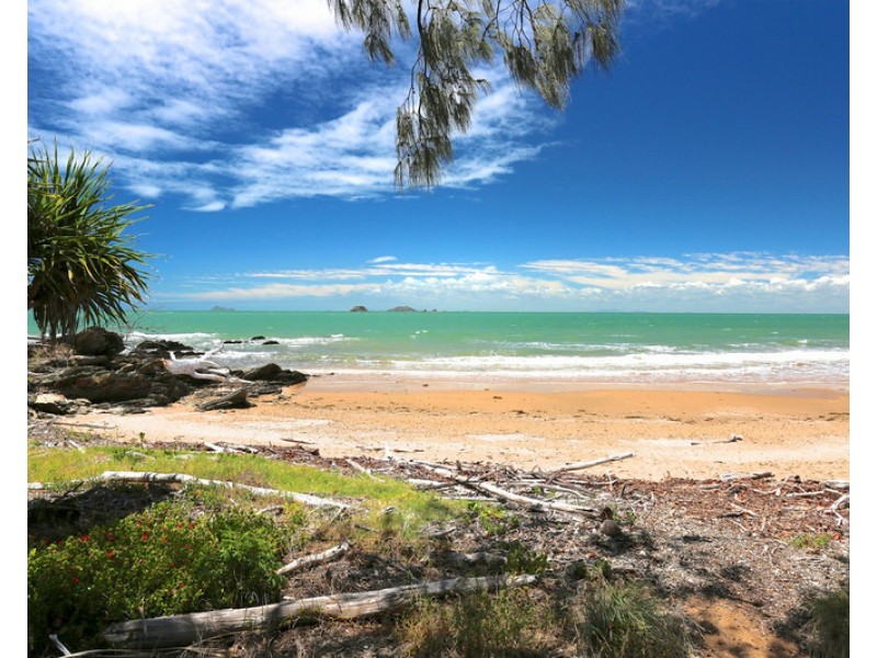 72 Cocoanut Point Drive, Zilzie QLD 4710