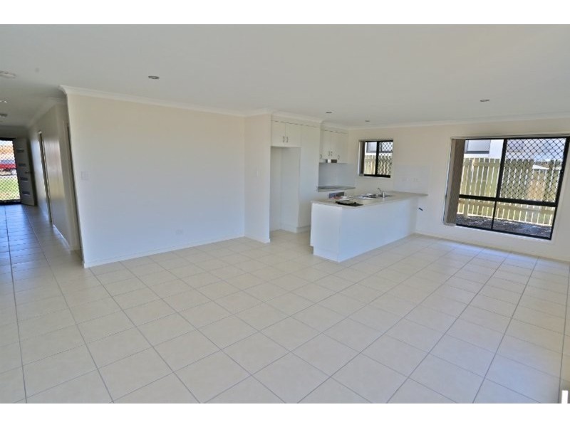34 Falcon Crest, Emu Park QLD 4710