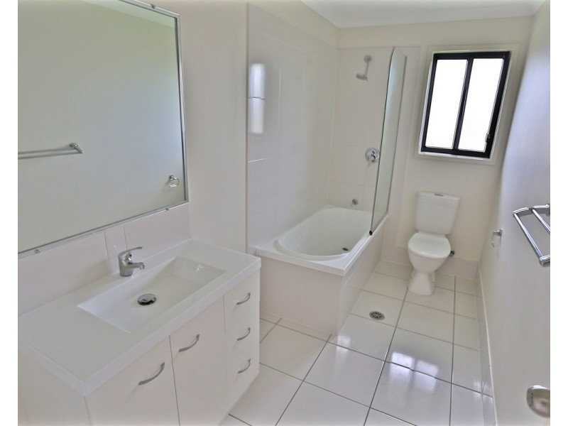 50 Falcon Crest, Zilzie QLD 4710