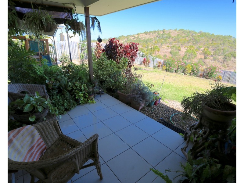 50 Falcon Crest, Zilzie QLD 4710
