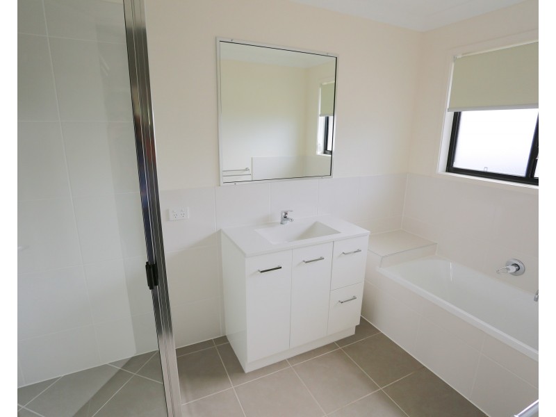 6 Barclay Avenue, Zilzie QLD 4710