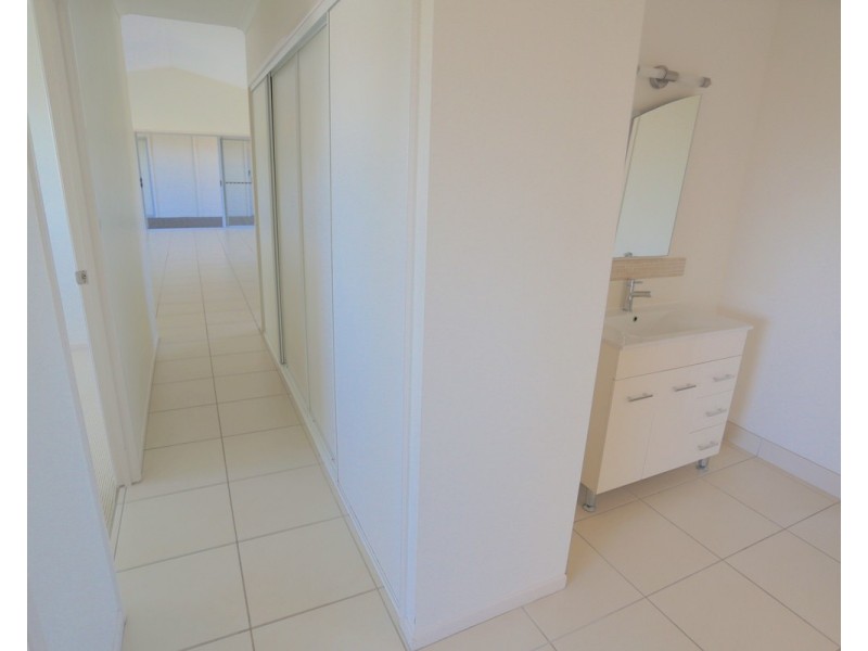 11 Gap Street, Emu Park QLD 4710