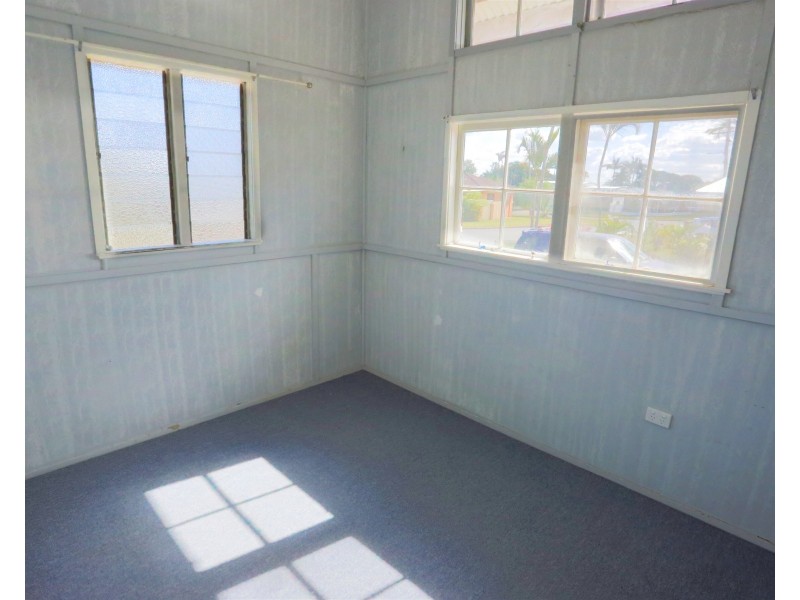 35 Denning Street, Park Avenue QLD 4701