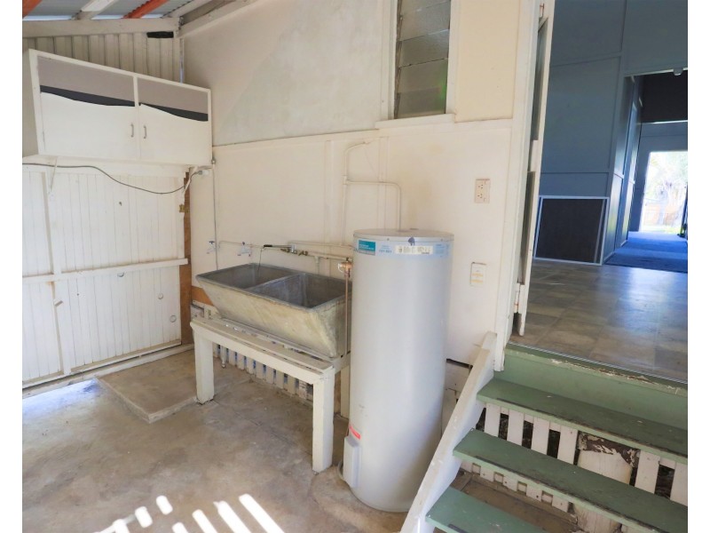 35 Denning Street, Park Avenue QLD 4701