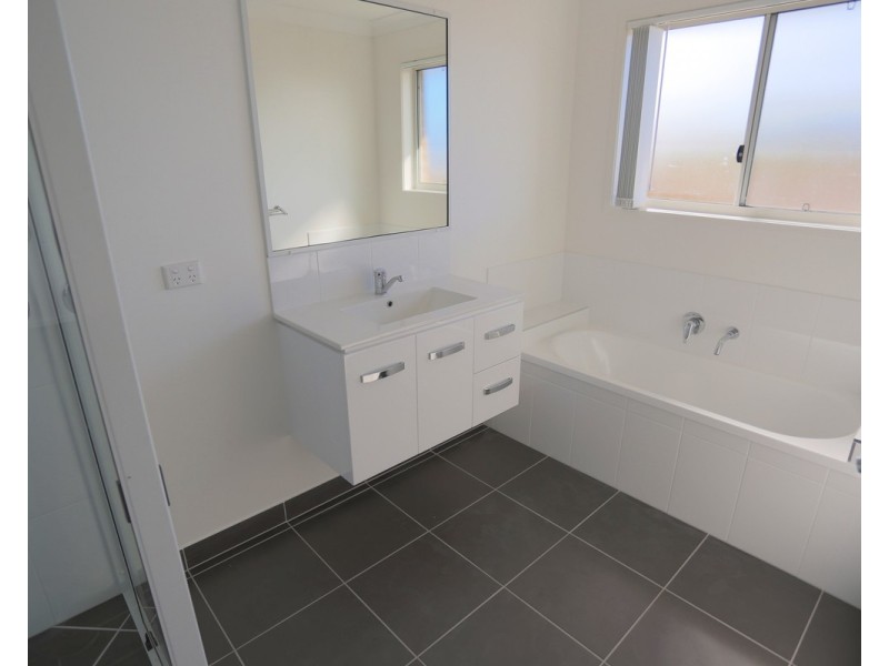 3 Barclay Avenue, Zilzie QLD 4710