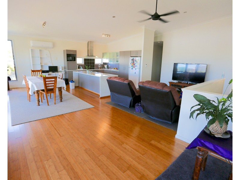 10 Hillside Court, Zilzie QLD 4710