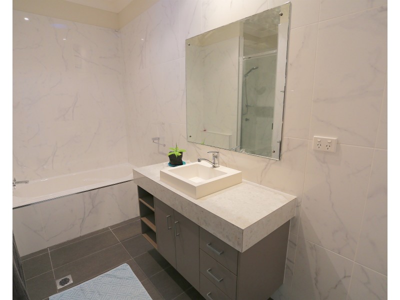 10 Hillside Court, Zilzie QLD 4710