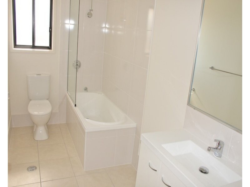 24 Falcon Crest, Zilzie QLD 4710