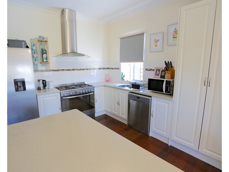 40 Richard Street, Emu Park QLD 4710