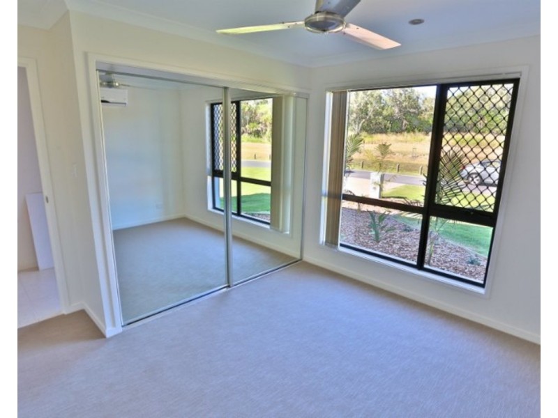 9 Beachside Circuit, Mulambin QLD 4703