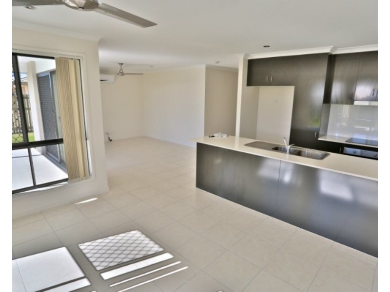 9 Beachside Circuit, Mulambin QLD 4703