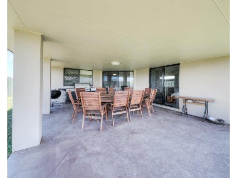 18 Timbers Beach Road, Zilzie QLD 4710