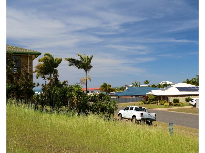 13 Haven Road, Emu Park QLD 4710